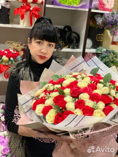 Букет 101 роза 8 марта праздник цветы из мыла