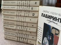 Собрание сочинений классика на книжной полке