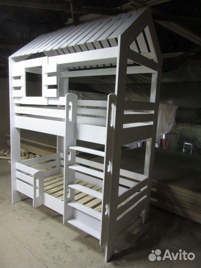 Детская двухъярусная кровать Домик