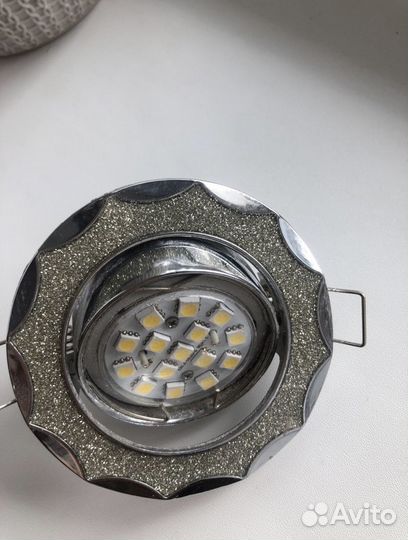 Светильник потолочный встраиваемый