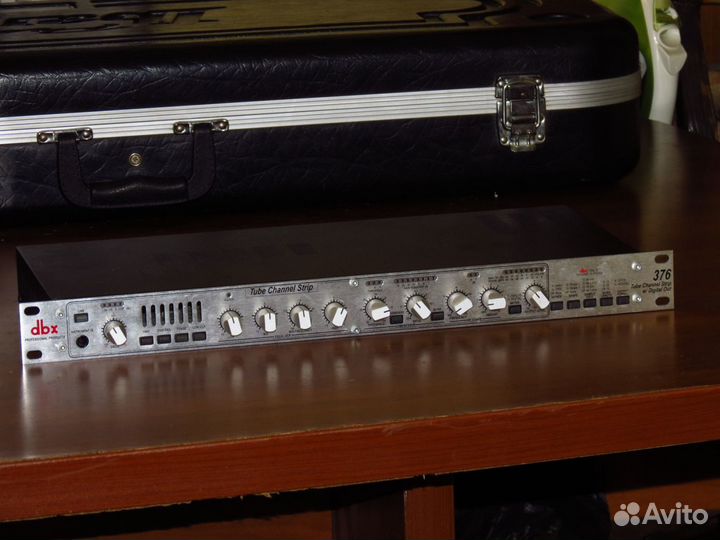DBX 376 США преамп ламповый и dbx286s shure sm7b