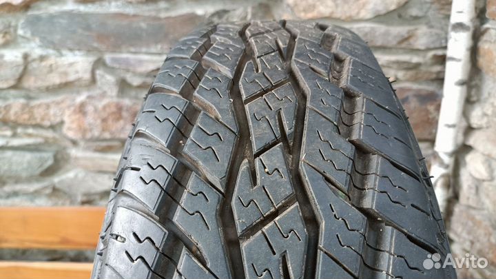 Toyo Open Country A/T Plus 205/75 R15