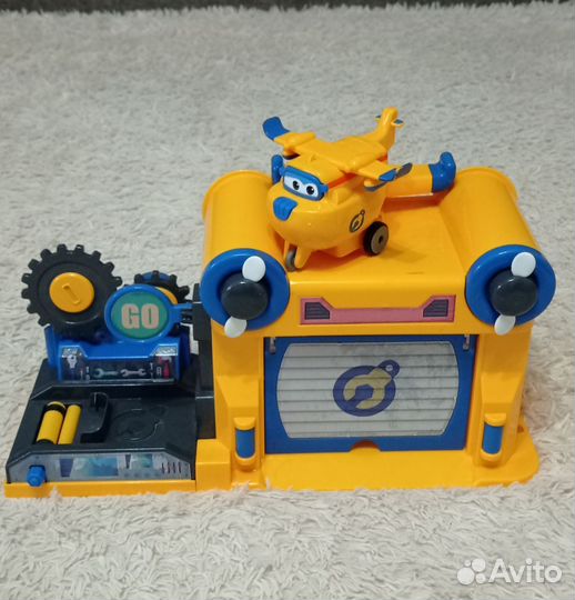 Игрушка самолёт Донни