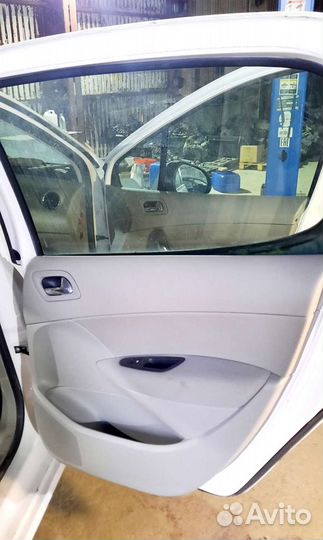 Дверная карта белая Пежо 308