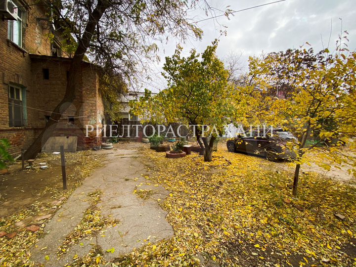 Комната 18 м² в 1-к., 1/2 эт.