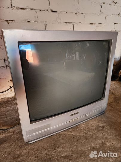 Телевизор samsung