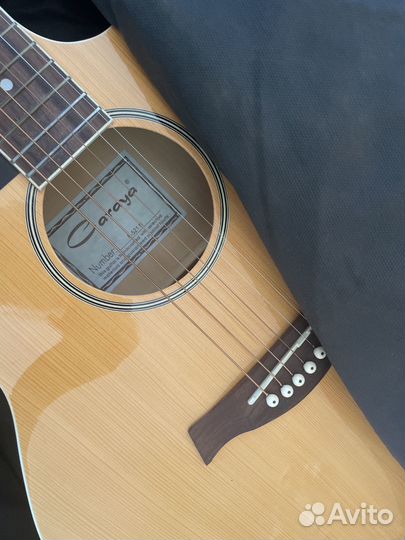 Акустическая гитара