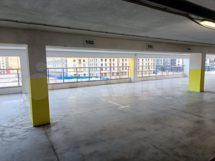 Машиноместо, 14 м²