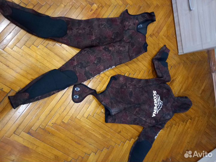 Гидрокостюм