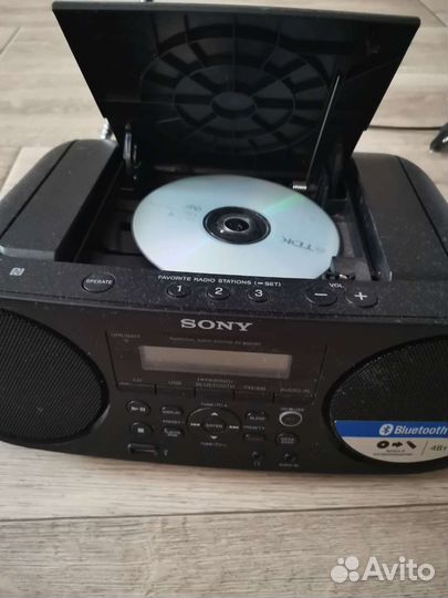 Бумбокс Sony ZS-RS60BT