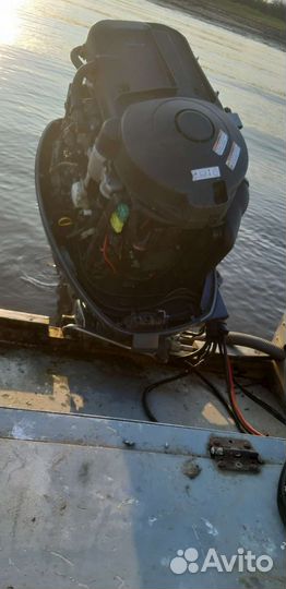 Лодка с мотором