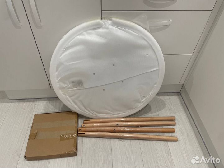 Стол круглый со стульями новый