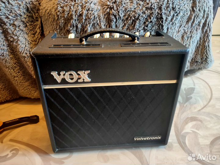 Комплект гитара Ibanez, VOX VT40+, педаль и т.д