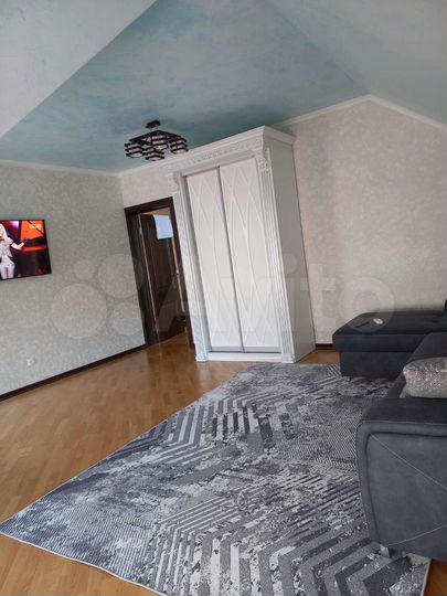 Комната 80 м² в 3-к., 3/3 эт.