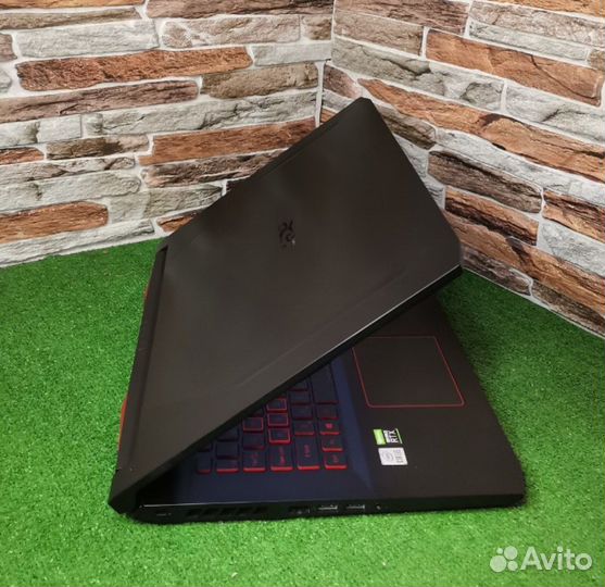 Игровой ноутбук Acer nitro 5 17,3 i5 10го/RTX 3050