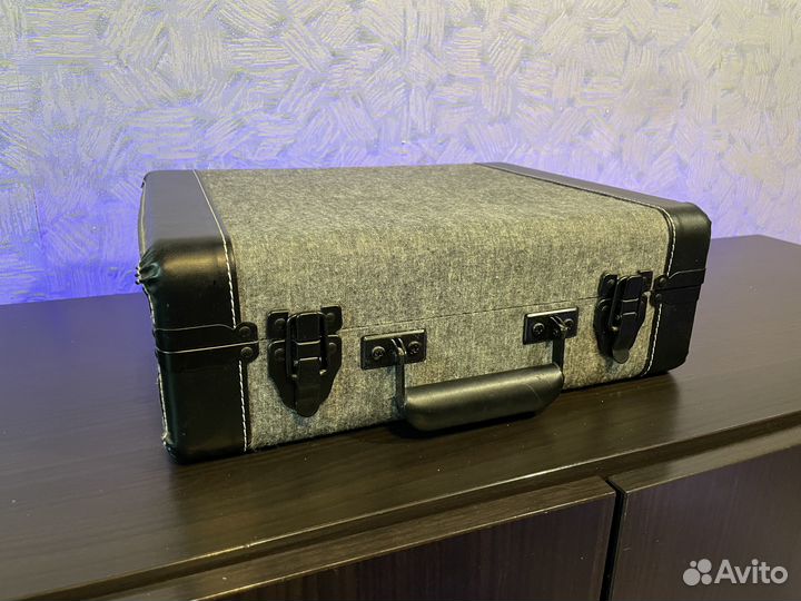 Виниловый проигрыватель Crosley Executive Portable