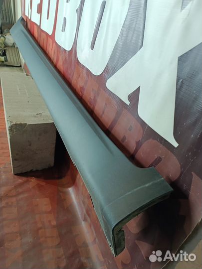 Накладка порога правого Kia Sportage 87754F1100