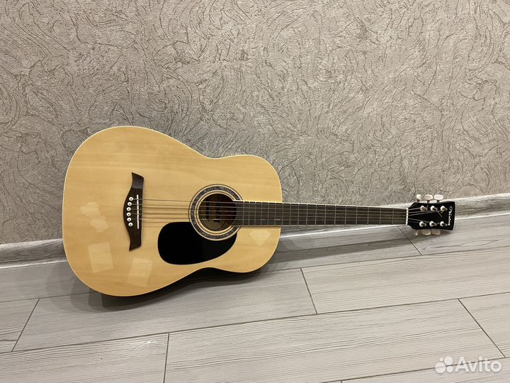 Акустическая гитара
