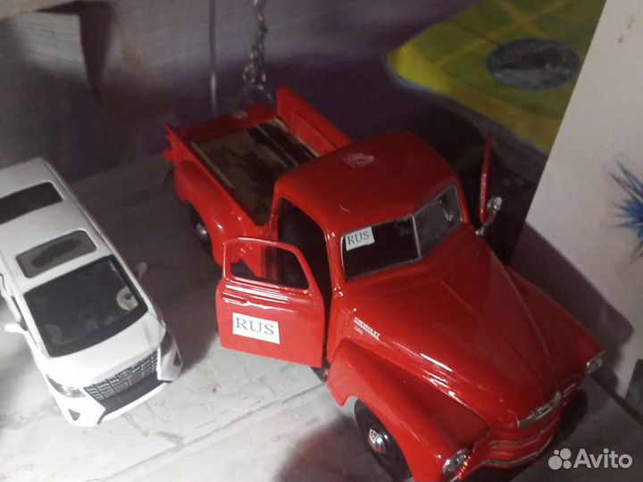 Продам коллекцию машинок