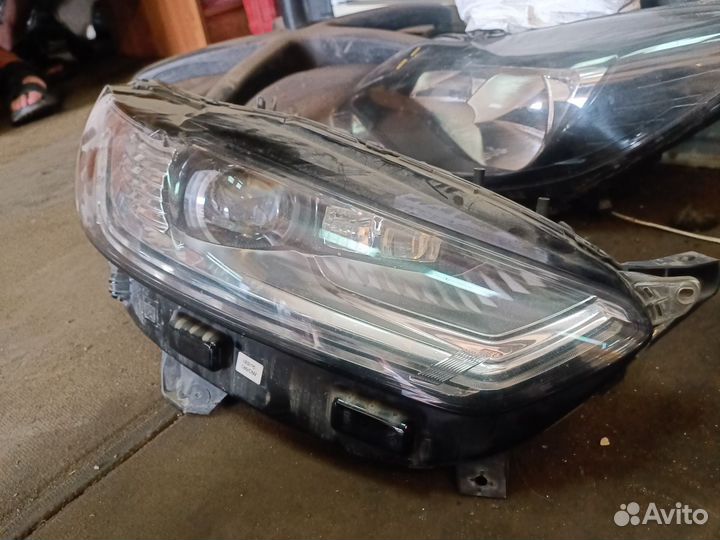 Фара левая и правая