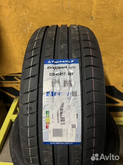 Triangle EffeXSport TH202 205/45 R17