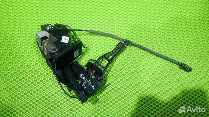 Замок боковой двери передний правый Ford Focus 3