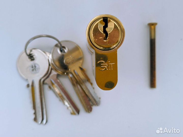 Цилиндровый механизм замка 70 ключ-ключ