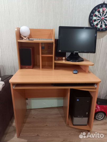 Компьютерный стол
