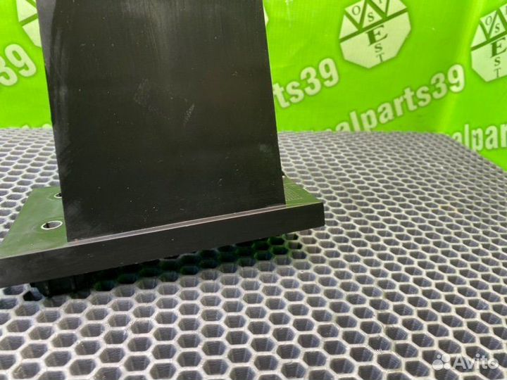 Кронштейн бампера передний левый Citroen C4