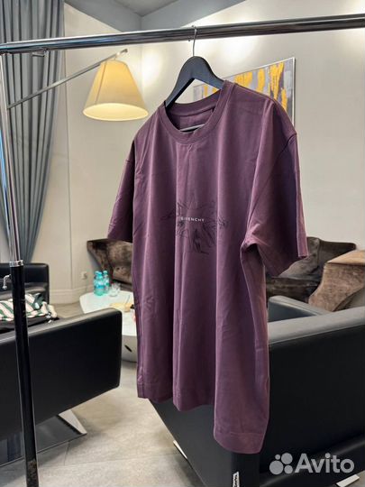 Футболка givenchy