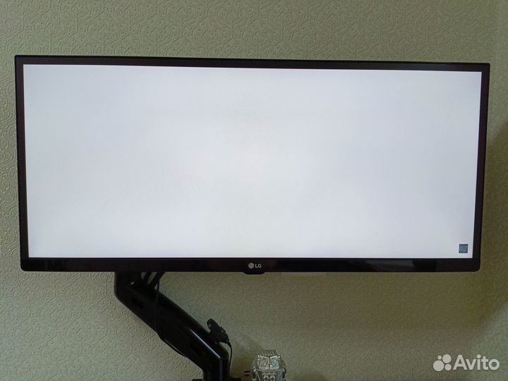 Монитор LG 29UM69G 29