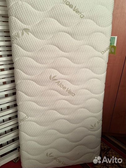 Кроватка детская+ матрас