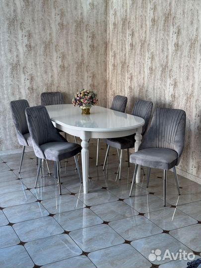 Комплект стол и стулья. В наличии