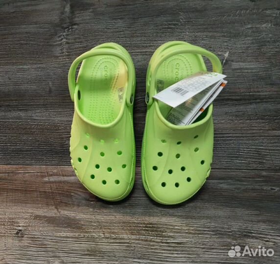 Crocs женские сабо платформа артикул 208392 салат