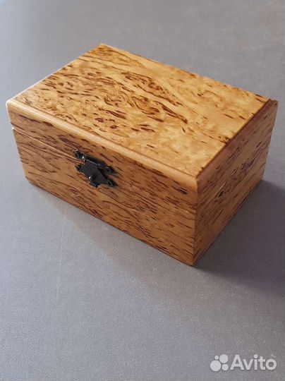 Шкатулка из карельской березы
