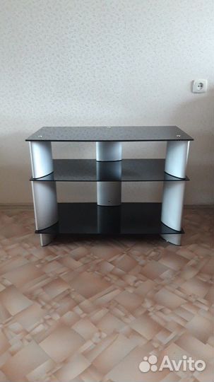 Стеклянная тумба