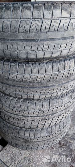 Bridgestone Blizzak Revo GZ 215/55 R16 93S