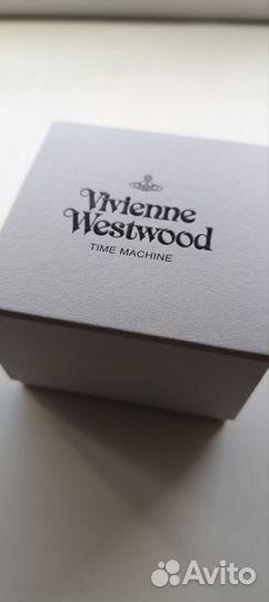 Часы женские Vivienne Westwood