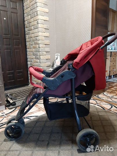 Прогулочная коляска