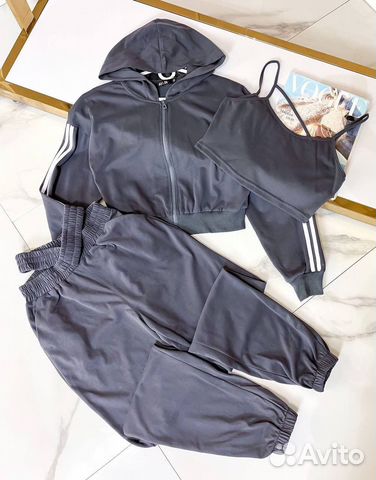 Спортивный костюм