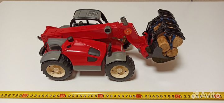 Трактор погрузчик