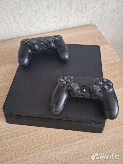 PlayStation 4 slim 500gb