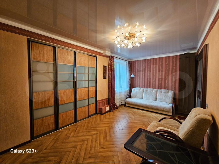 2-к. квартира, 61 м², 2/5 эт.