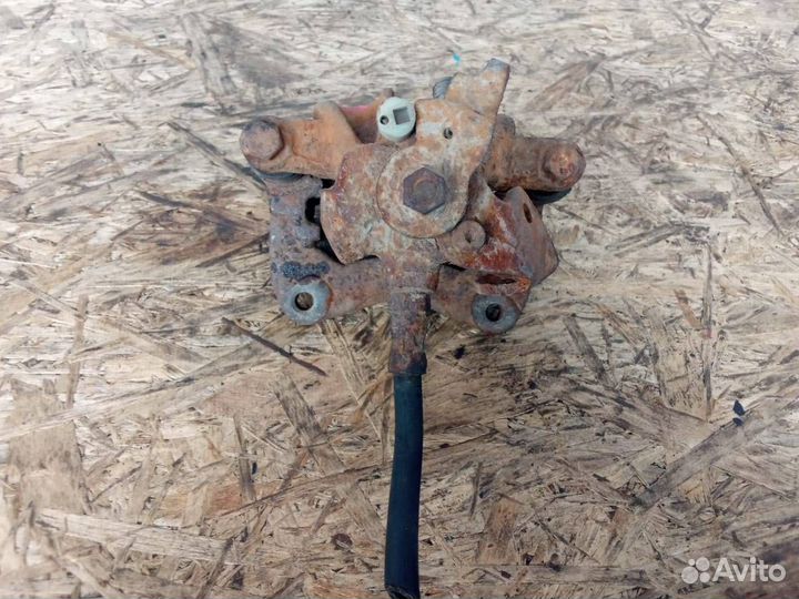 Супорт Задний левый Audi 100 C4