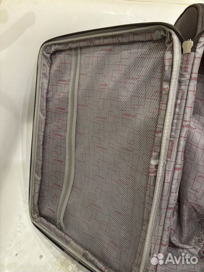 Чемодан на колесах большой