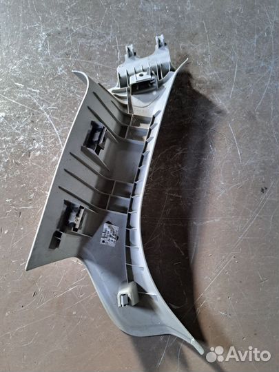 Обшивка стойки Skoda Fabia