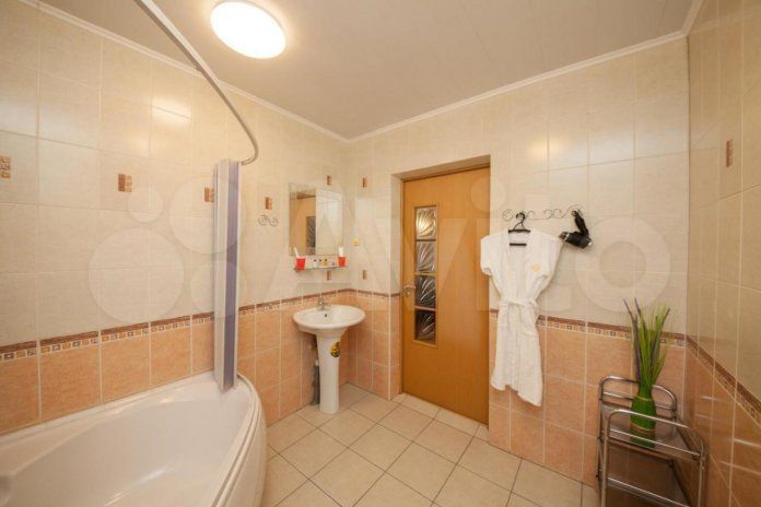 Комната 30 м², 1/3 эт.