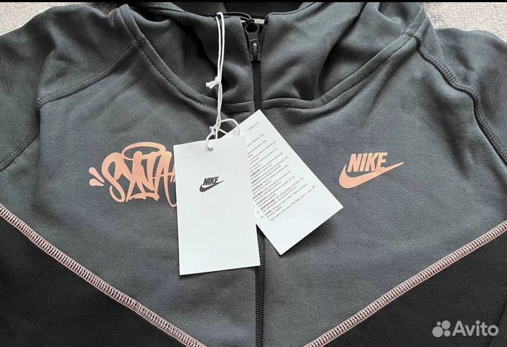 Спортивный костюм nike x syna world