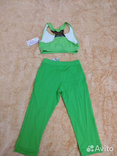 Спортивный костюм женский 44 новый