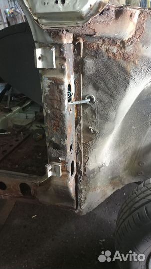 Сварка днища автомобиля порогов